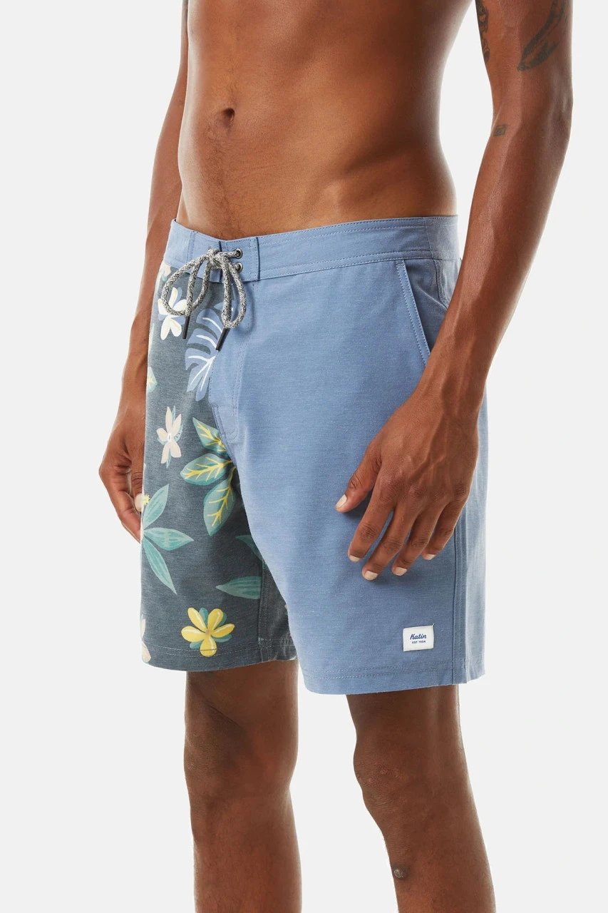 Katin Cruz Trunk: Storm 3 Katin Cruz Trunk: Storm