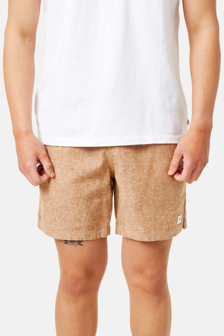 Katin Isaiah Short: Nutmeg 3 Katin Isaiah Short: Nutmeg