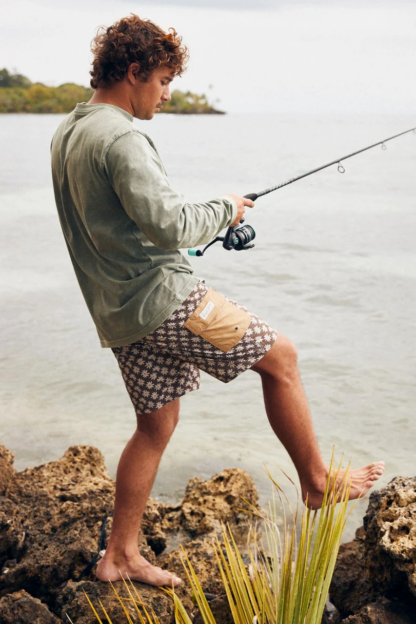 Katin Mache Trunk: Bark 4 Katin Mache Trunk: Bark - Image 2