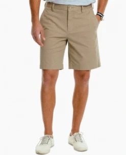 Southern Tide The New Channel Marker 9 Inch Short: Sandstone Khaki