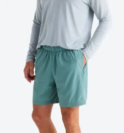 Free Fly Men's Lined Breeze Short – 7": Sabal Green