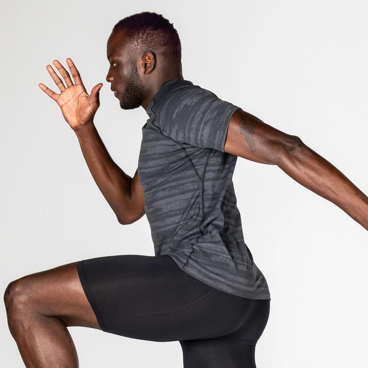 Saxx Short Sleeve Aerator - Black Washed Stripe 5 Saxx Short Sleeve Aerator - Black Washed Stripe - Image 3